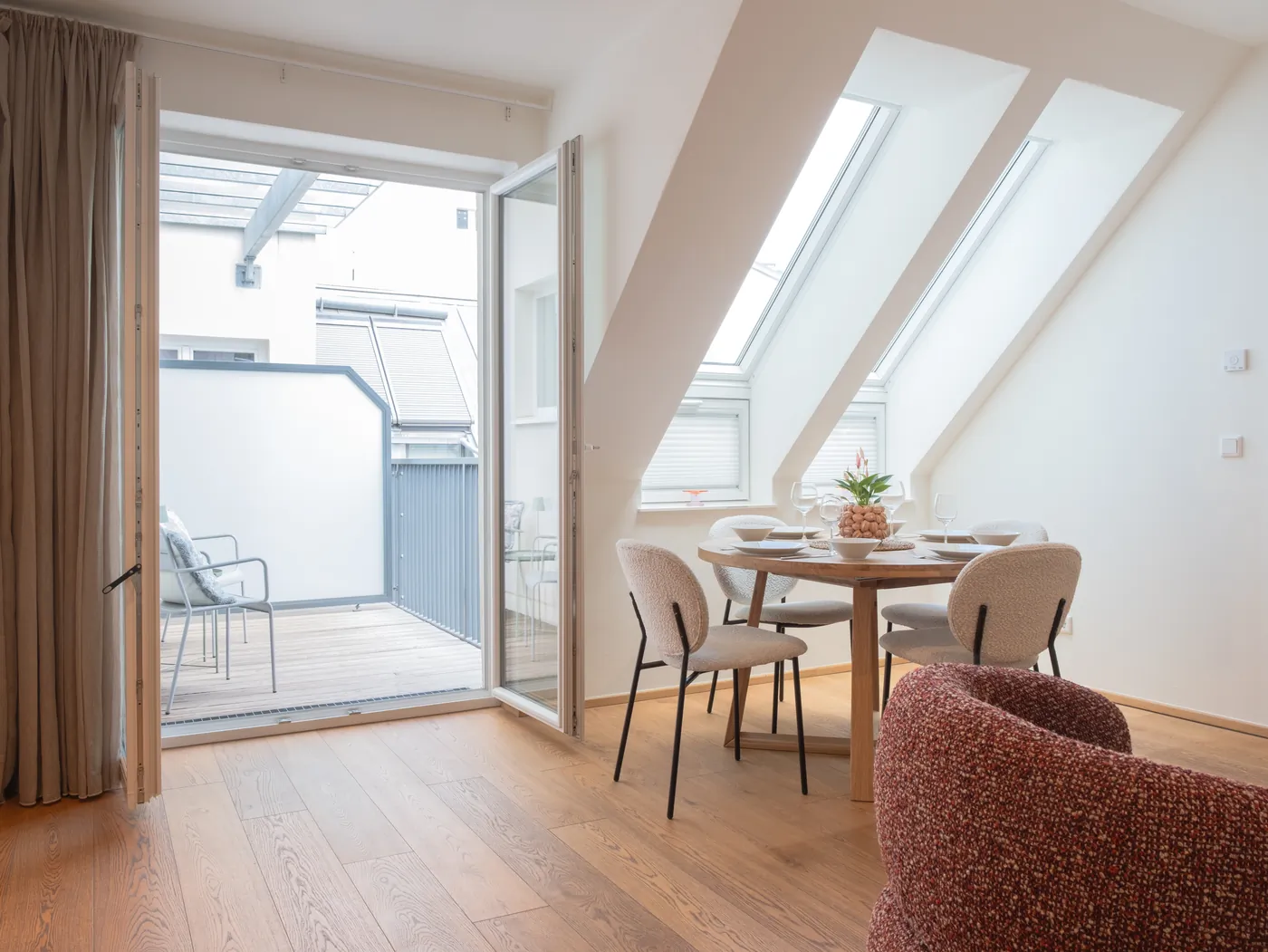 Double Mint with Balcony — photo 6